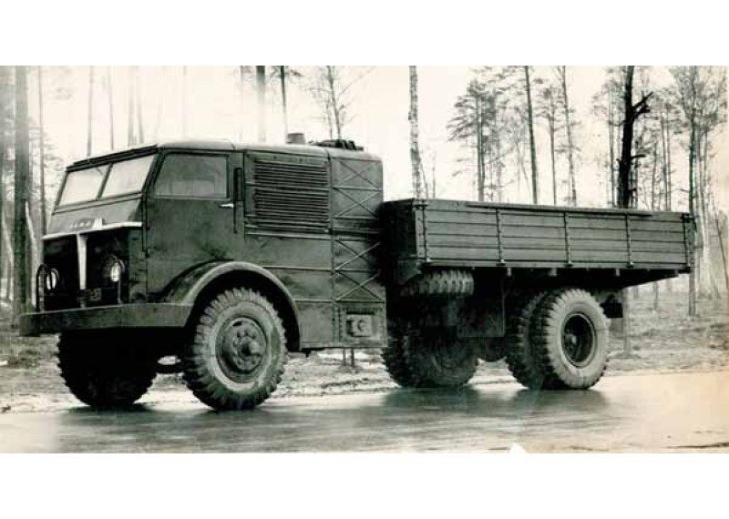 Паровой грузовой автомобиль НАМИ-012, 1949 г.