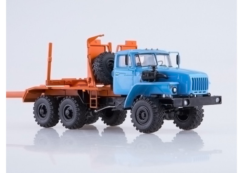 Миасский грузовик 43204-41 лесовоз с прицепом-роспуском